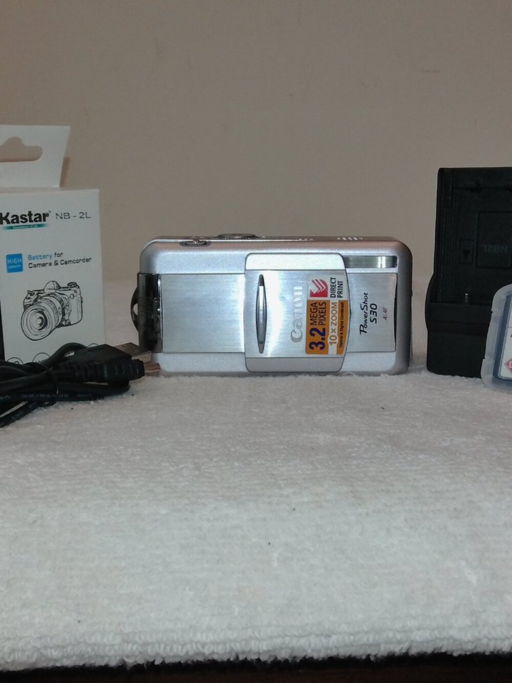 Canon PowerShot S30 3.2MP 3x Digital Camera Bundle TESTED GOOD!
